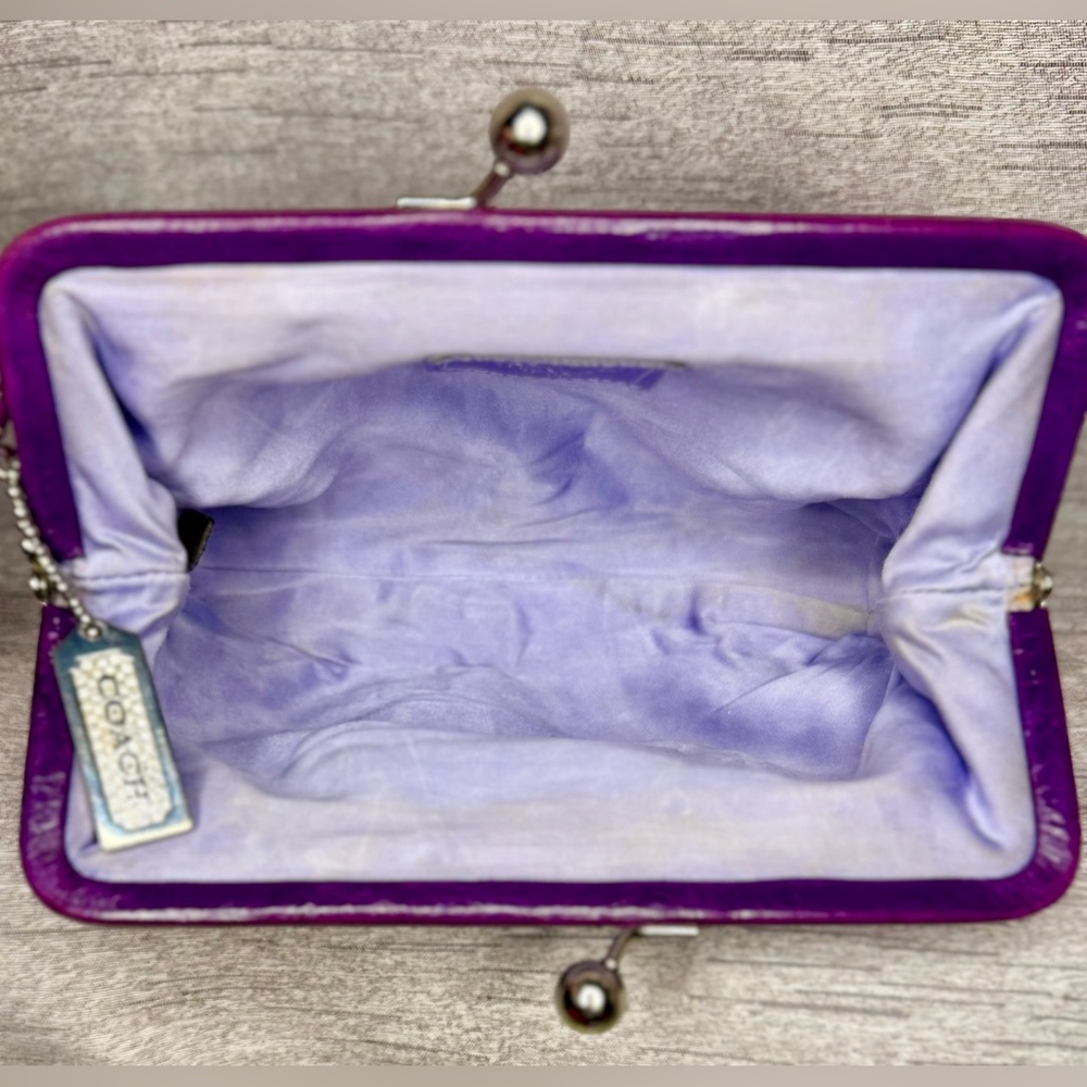 Coach & Swarovski Crystal Hangtag - Purple & White Scarf Print Kisslock Wristlet - Picture 13 of 14